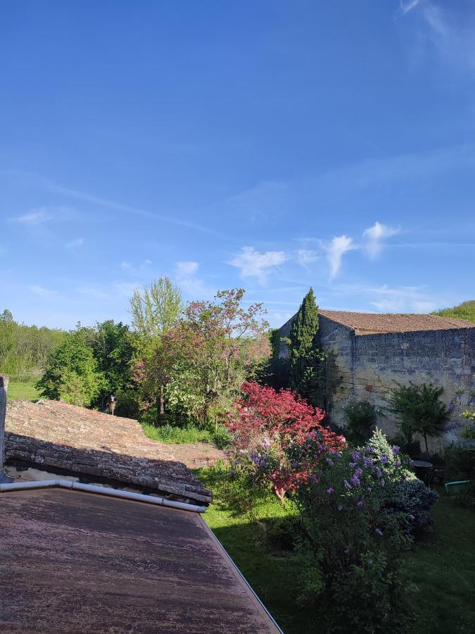 Celine Et Jose Lägenhet Cubzac-les-Ponts Exteriör bild
